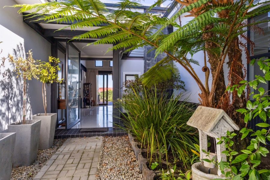 3 Bedroom Property for Sale in Pezula Golf Estate Western Cape